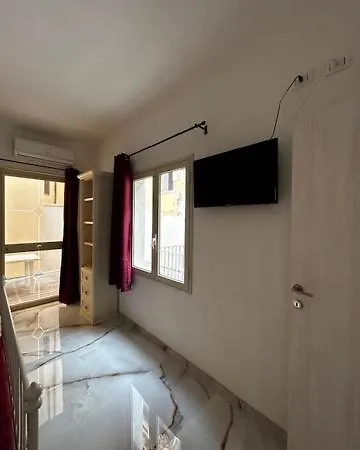 House Tea * Syrakuzy